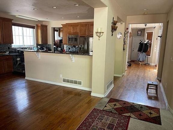 3rd image of 10293 Nottingham Dr