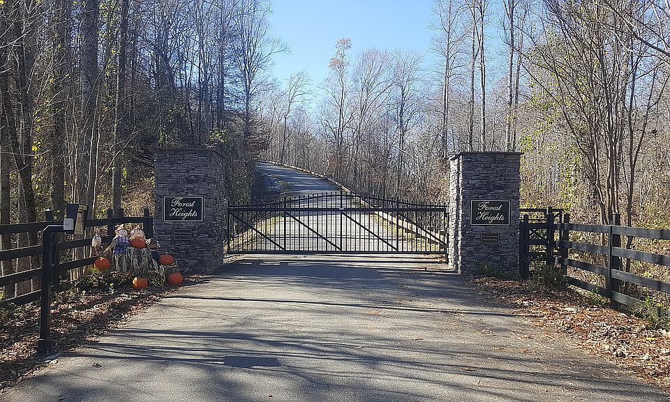 1st image of Forest Country Dr.
