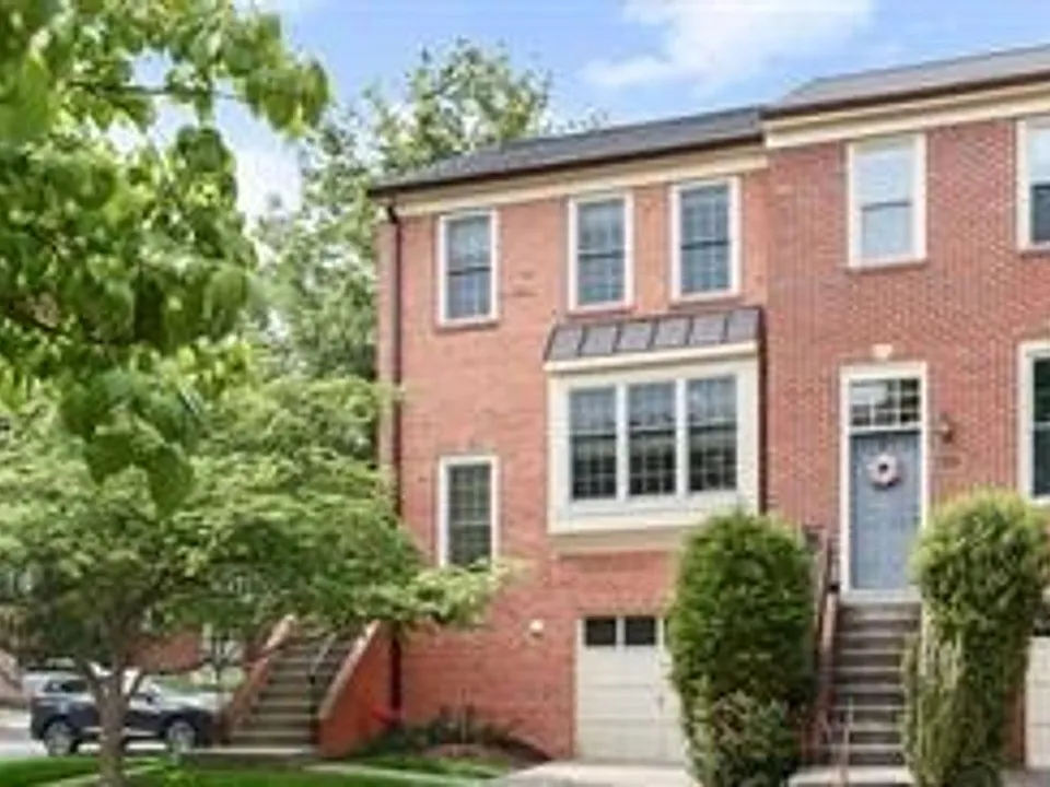 1311 Templeton Pl