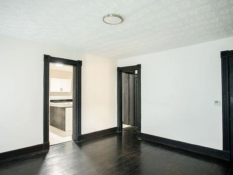 415 Brightwood Ave — Photo 12