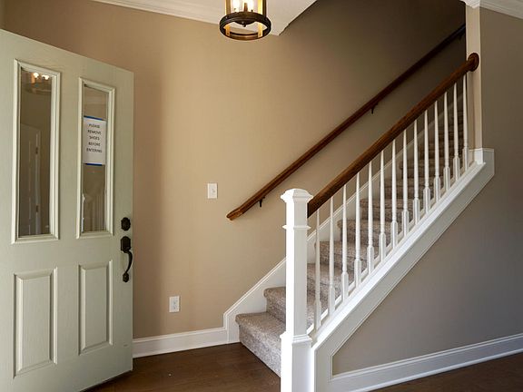 2nd image of 7217 Willow Branch Ln