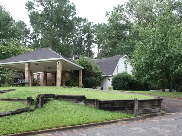 1124 Pine Shadows Dr, Nacogdoches, TX 75965