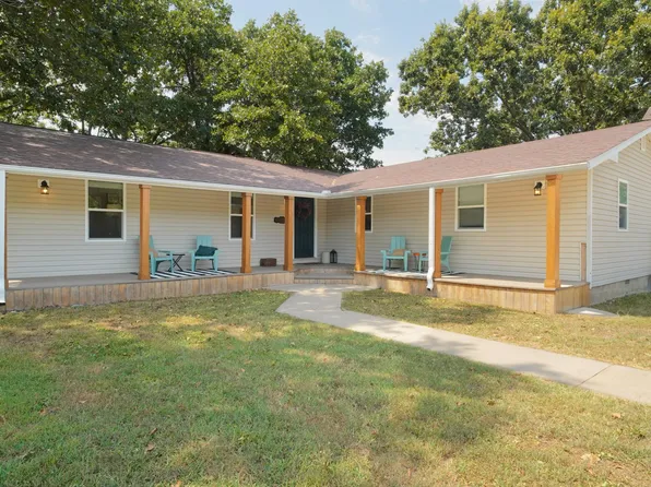 1491 W 52nd St, Carthage, MO 64836