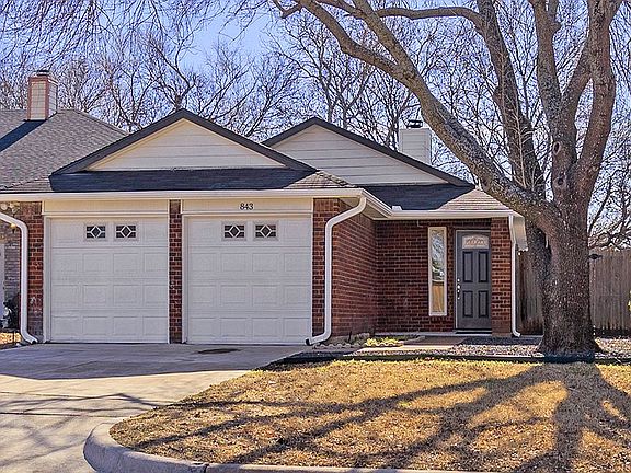 2nd image of 843 Prairie Creek Dr