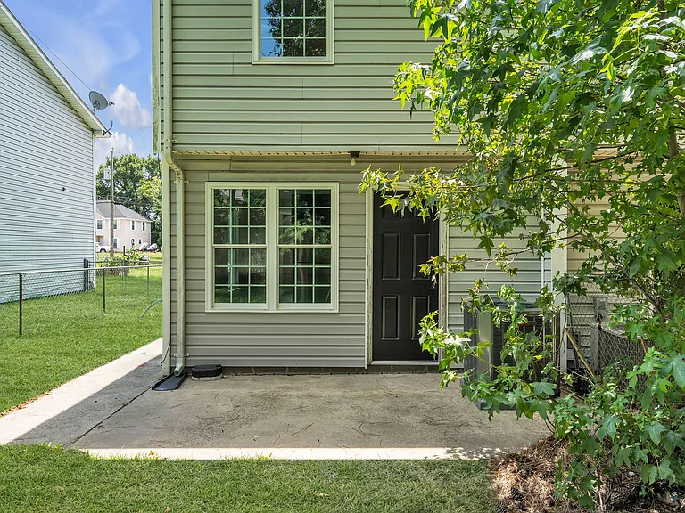 1108 Carver Ave — Photo 35
