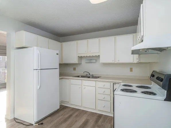 Evergreen Apartments, 2014 8th Ave NW #1, East Grand Forks, MN 56721