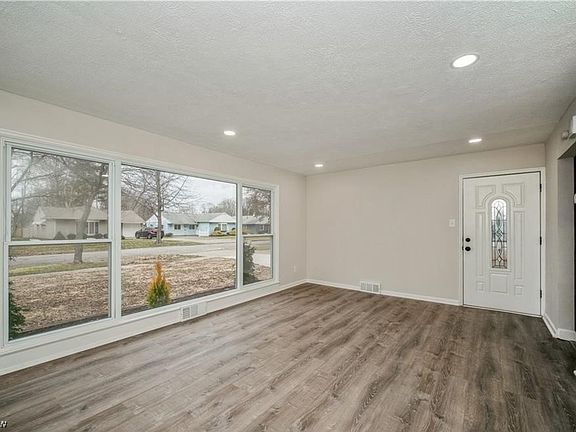 2nd image of 8987 Manorford Dr