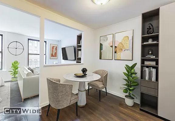 3rd image of 1045 Lexington Ave #4E