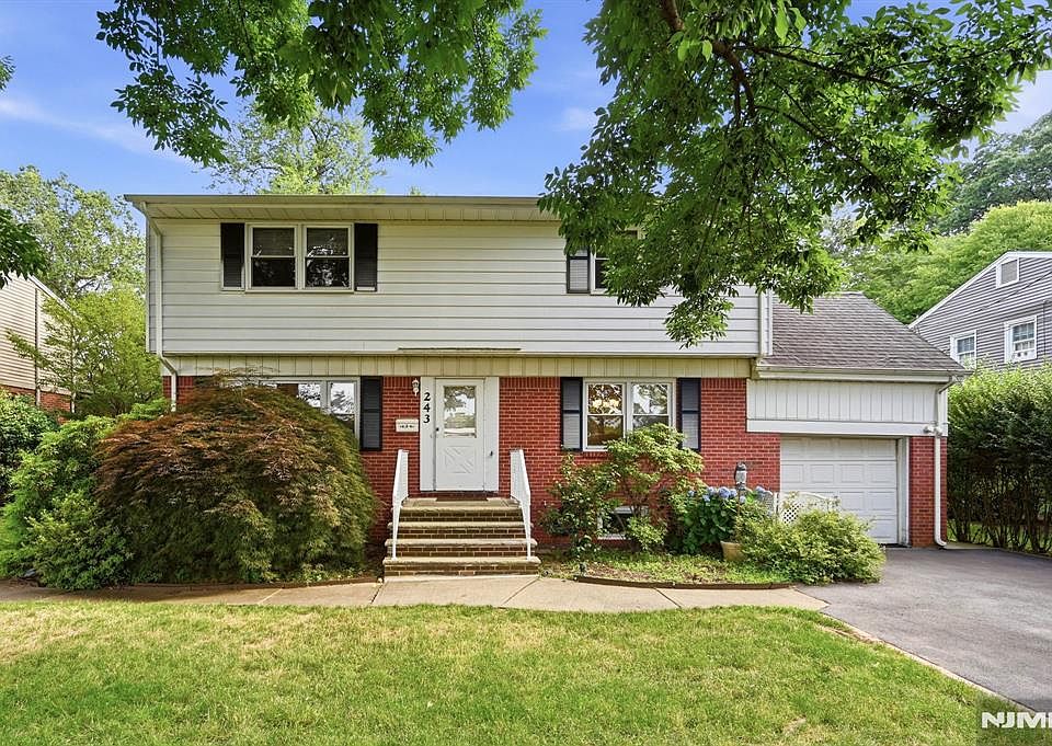 1st image of 243 Woodland Ave