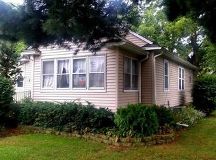 665 Lincoln Ave, Elgin, IL 60120