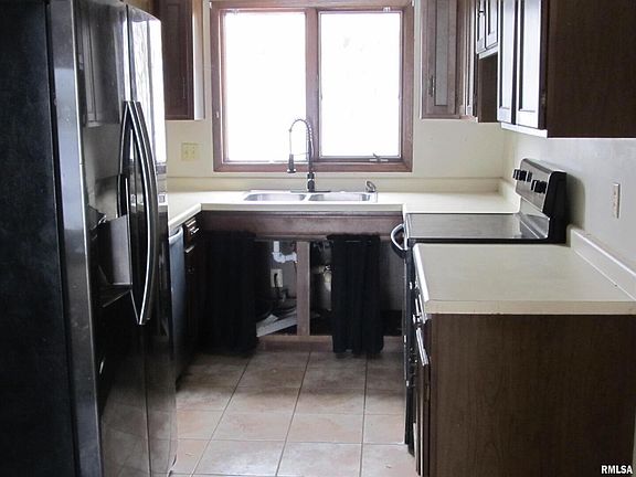 3rd image of 3766 Eastwood Ct