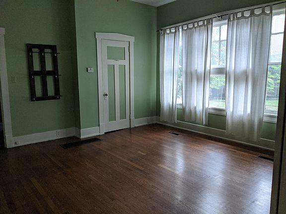 3rd image of 731 Morgan St APT 1