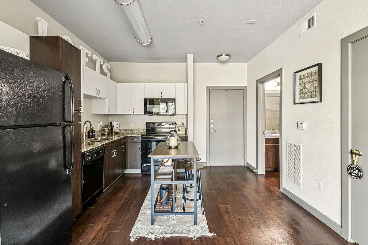 Lofts on Main — Photo 4