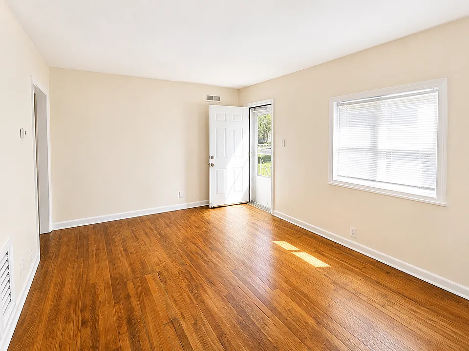2034 Ferris Rd