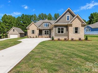 5977 Tipperary Dr, Denver, NC 28037
