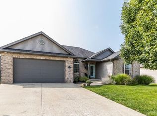 406 Golden Eagle Dr, Columbia, MO 65202