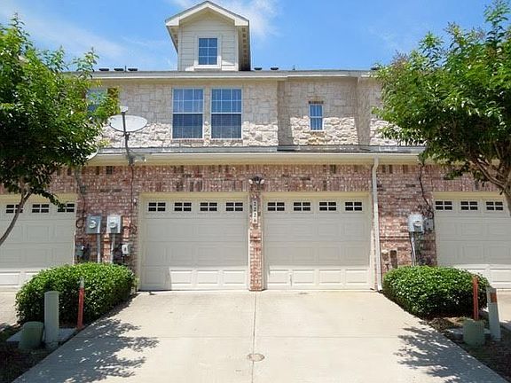 3rd image of 2220 Canterbury Park Dr