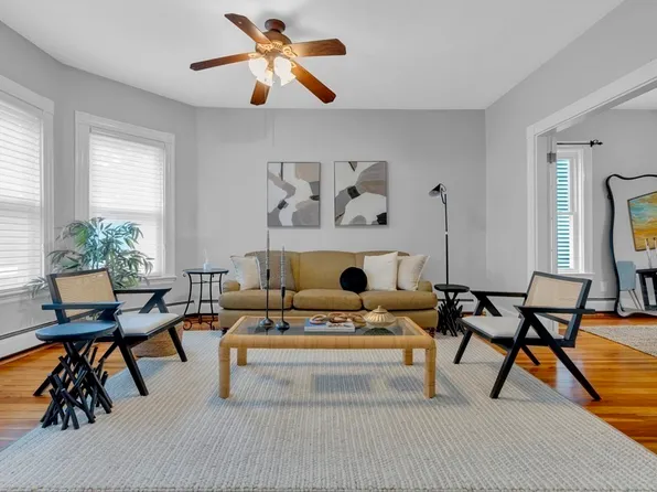 5 Washburn Ter #1, Brookline, MA 02446