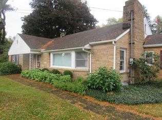 48 Rokeby Rd, Red Hook, NY 12571