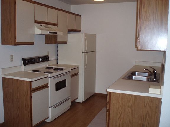 5th image of 358 Stratford Way APT 1