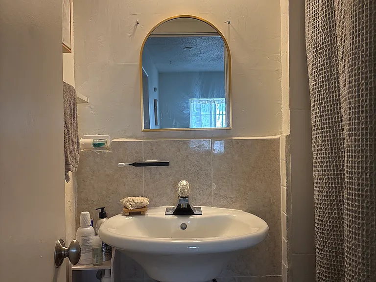 160 S Oak Ave #160 — Photo 4