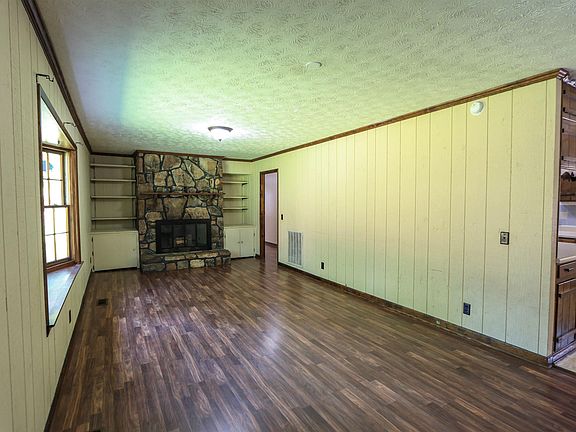 5th image of 880 Locke Dr