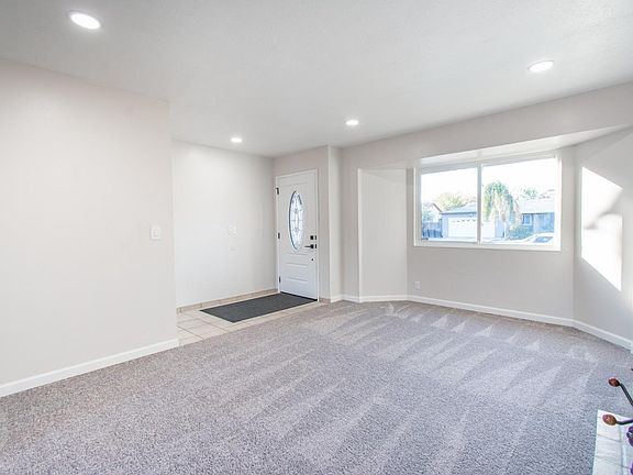 5th image of 606 White Wing Court