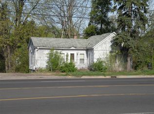 528 S Waverly Rd, Lansing, MI 48917