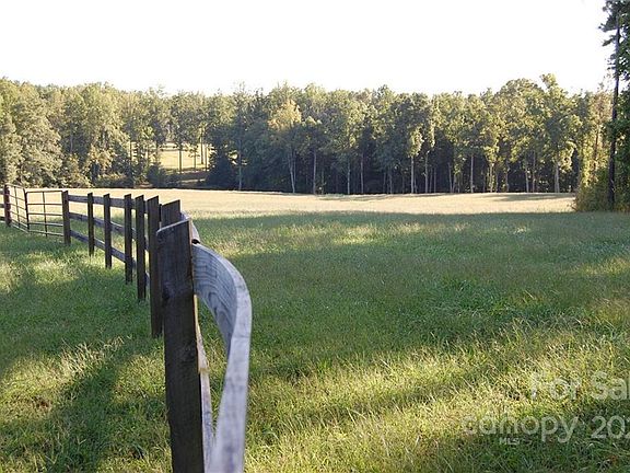 3rd image of 0 Sabrelilly Ln