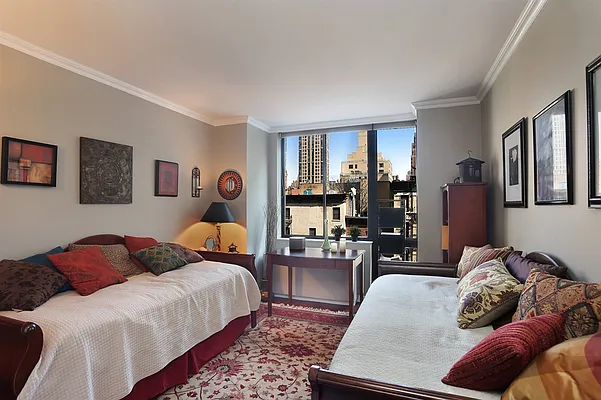 Sold by Corcoran | media 5