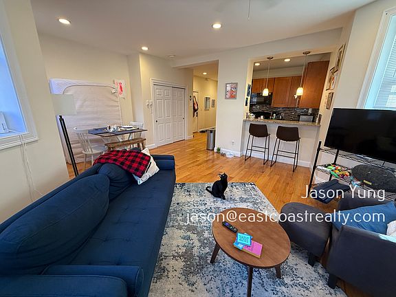3rd image of 92 Brainerd Rd #942