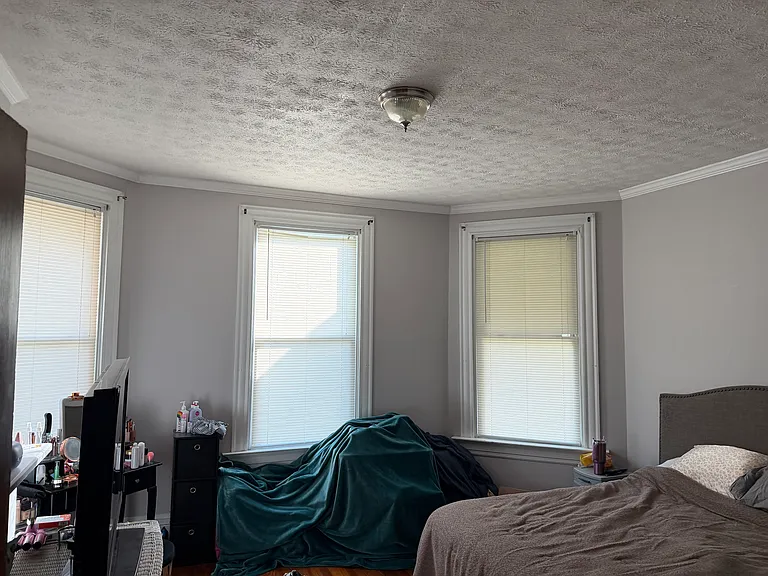 240 W Riverview Ave #2 — Photo 4