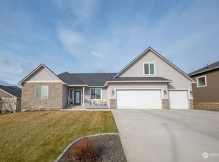 210 N 90th Ave, Yakima, WA 98908