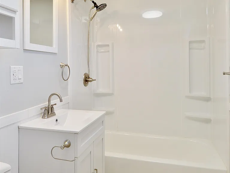 513 Avenue A #1 — Photo 9