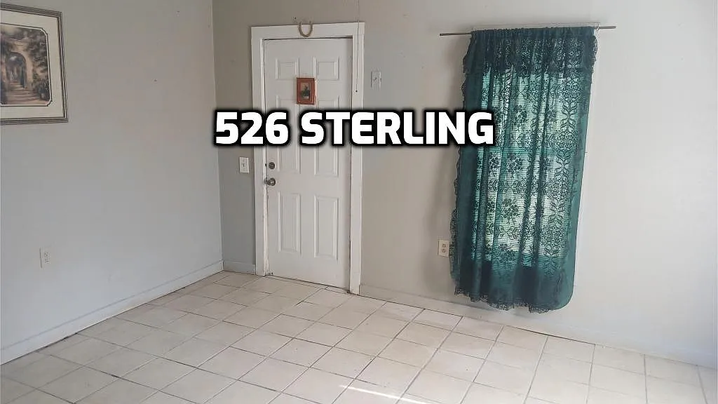 526 Sterling St — Photo 2