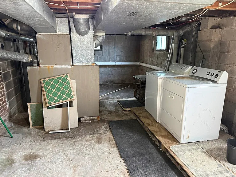 421 W Murray St — Photo 44
