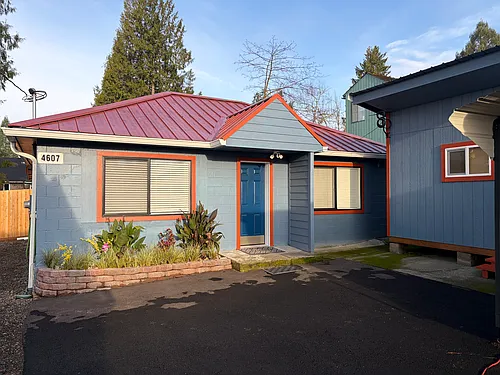 4607 SE Naef Rd Photo 1