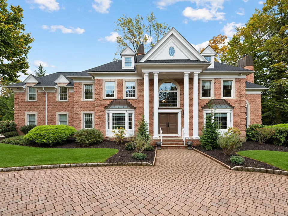 11 Kensington Ct
