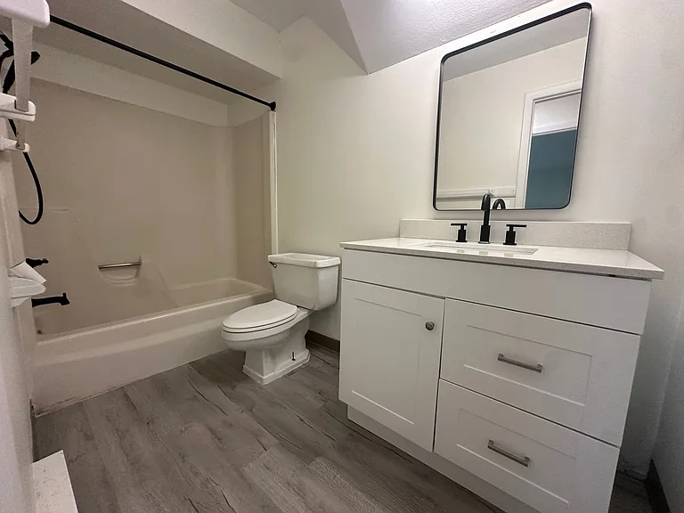 University Park Apartments near Cornell University — Photo 343