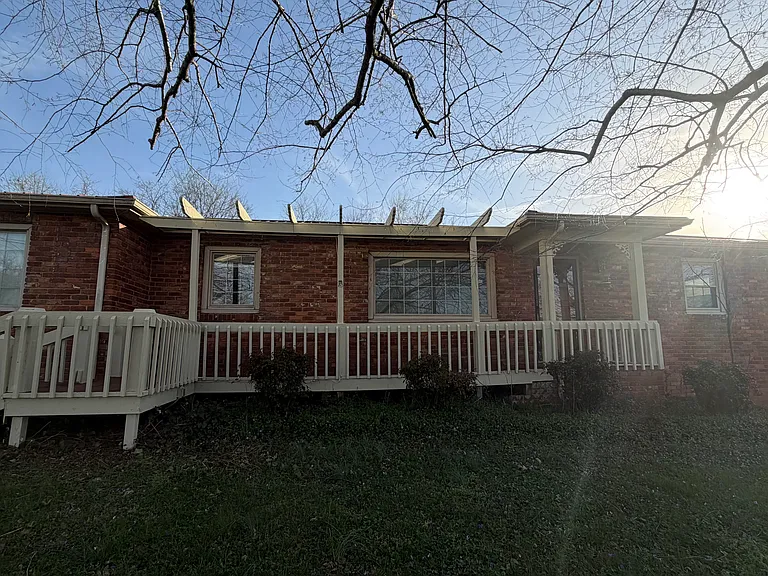 9616 Brewer Dr — Photo 2