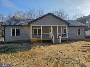646 Sandy Point Rd, Heathsville, VA 22473