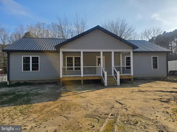 646 Sandy Point Rd, Heathsville, VA 22473