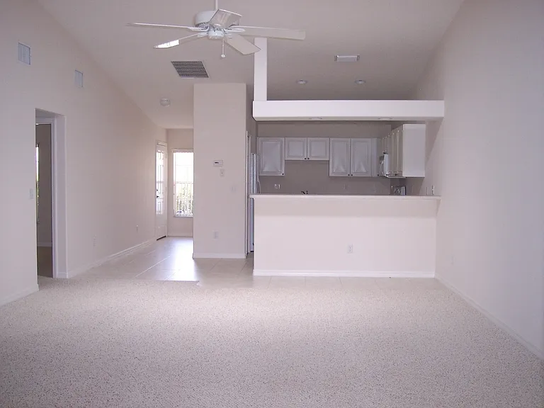 992 S Easy St — Photo 5