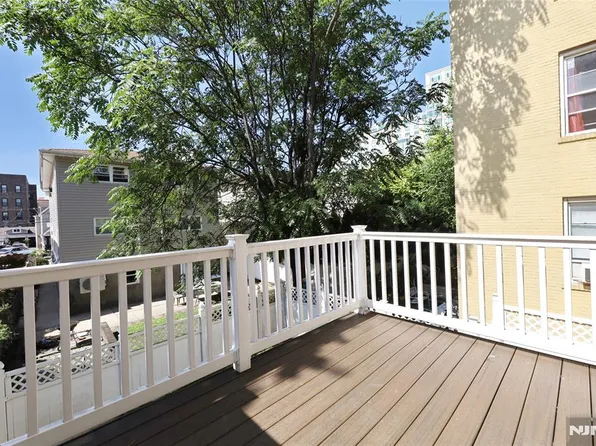 284 Knox Avenue image 11 of 12