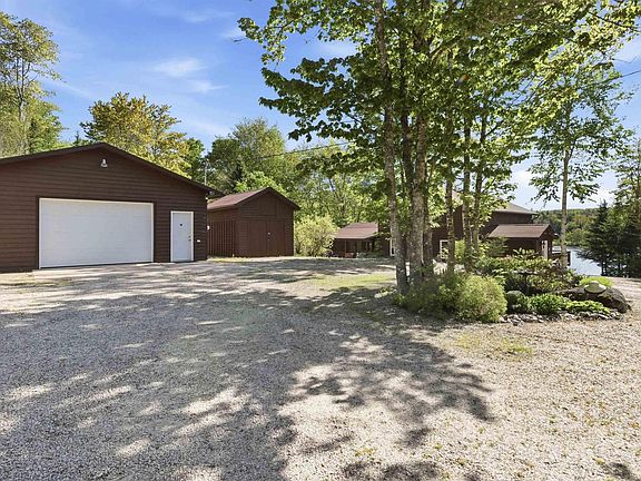 3rd image of 471 Beech Ln
