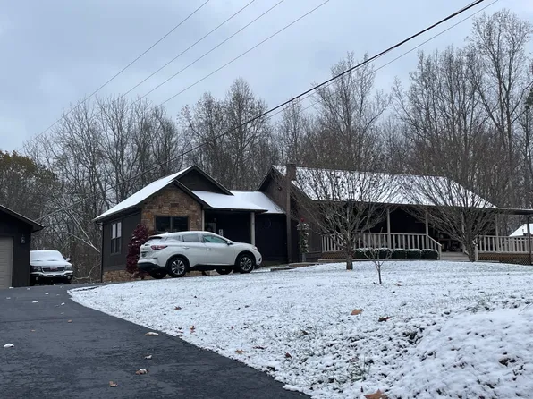 65 Hatfield Ln, Whitley City, KY 42653