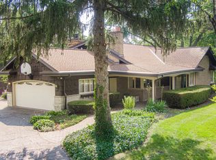 407 Parkview Dr, Schaumburg, IL 60193