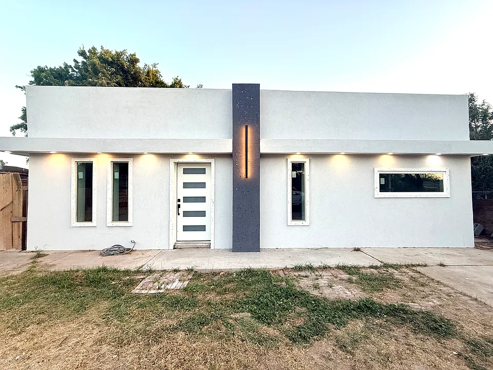 2405 Mobile Ave
