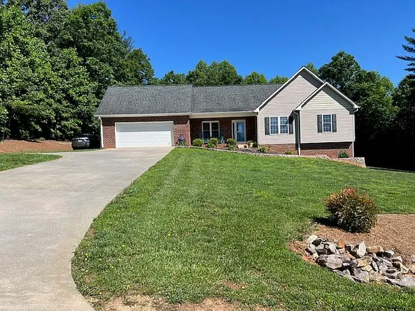 345 Lexi Dr, Millers Creek, NC 28651