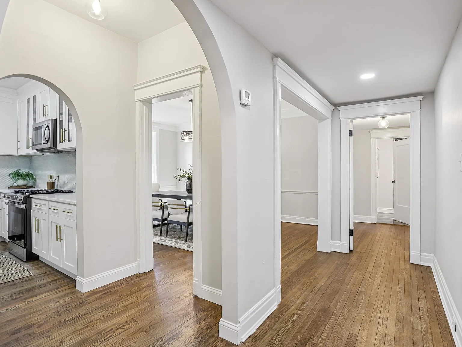 2 bed, 1.5 bath, 1645 sqft, $2,200 — Photo 4